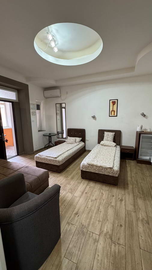 Četiri apartmana u centru grada s_1124