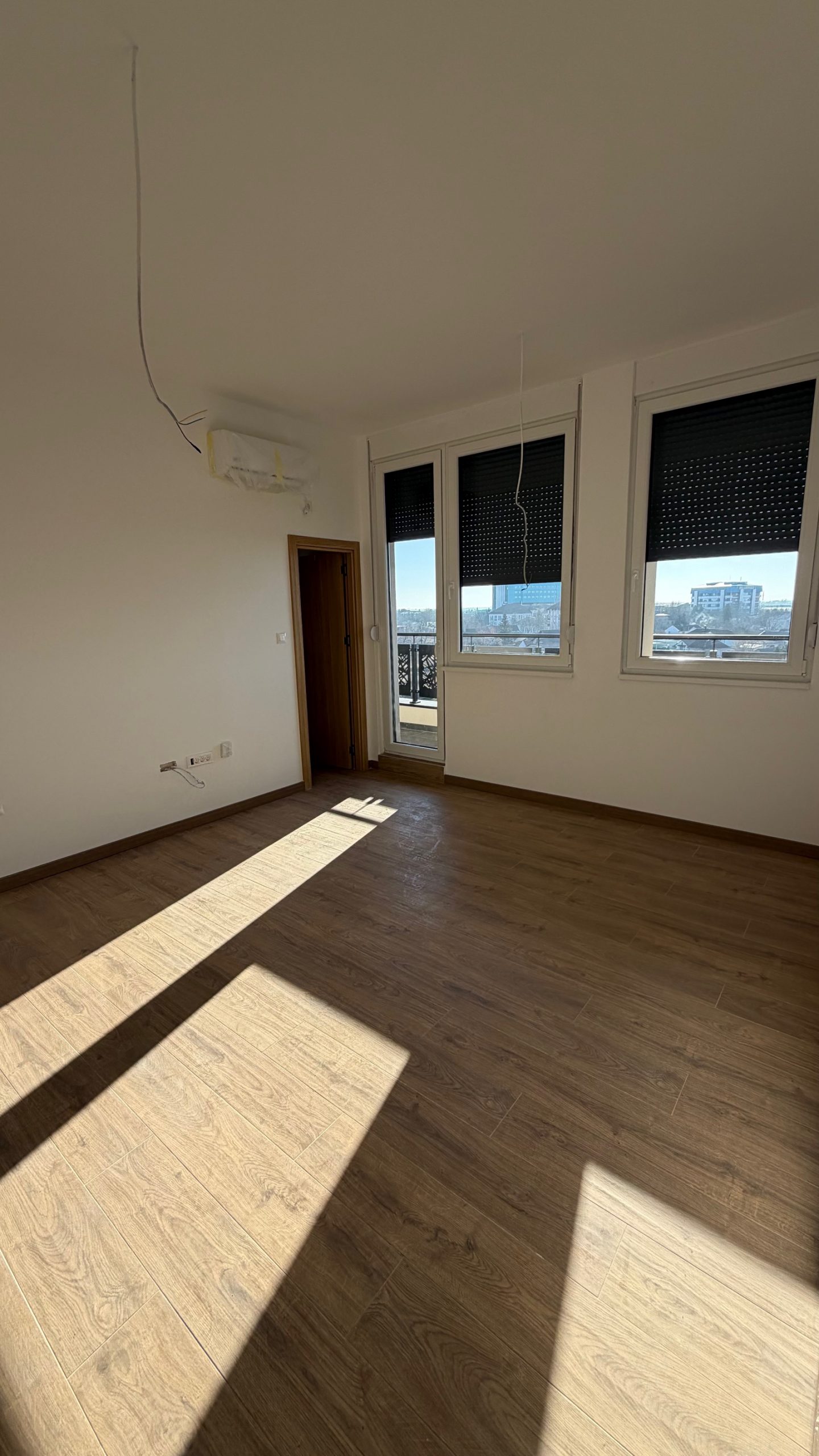 Četvorosoban penthouse stan u novogradnji kod Bolnice s_1155