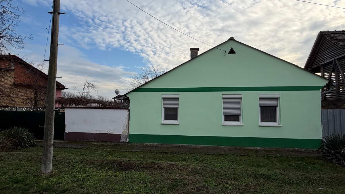 Trosobna kuća u Perlezu k_2009