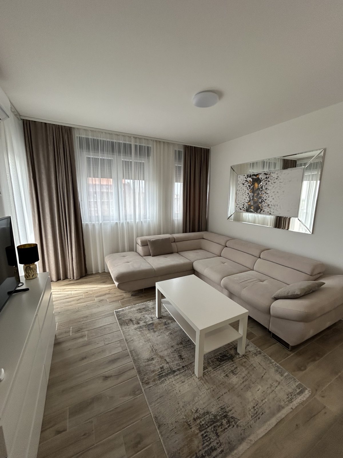 Dvosoban stan u novogradnji u centru grada s_1164