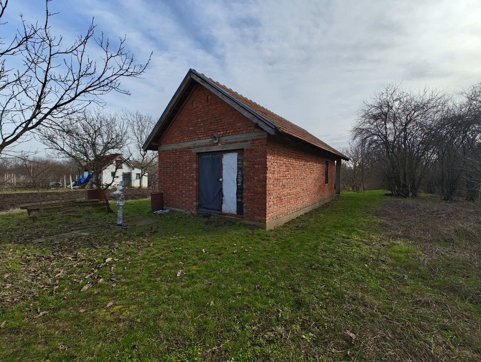 Vikendica u vikend naselju Marjanov brod v_177