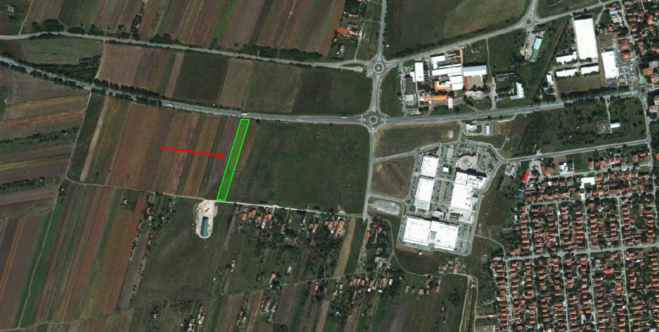 Plac na ulazu u Zrenjanin p_233