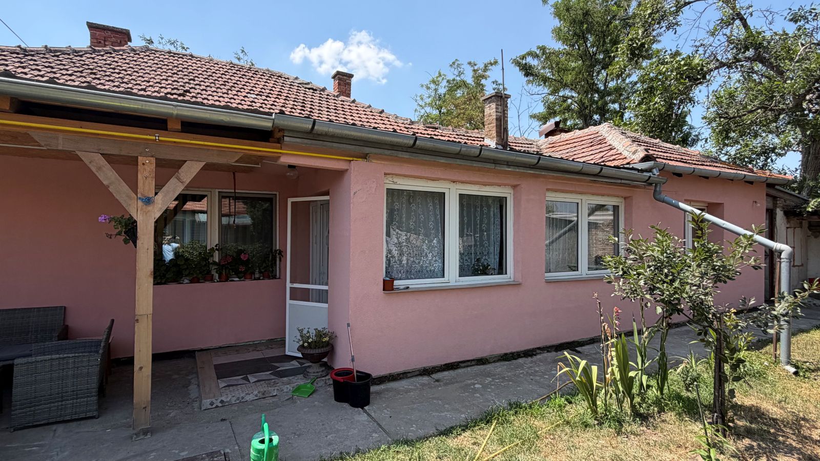 Kuća u Novoj Koloniji k_2078