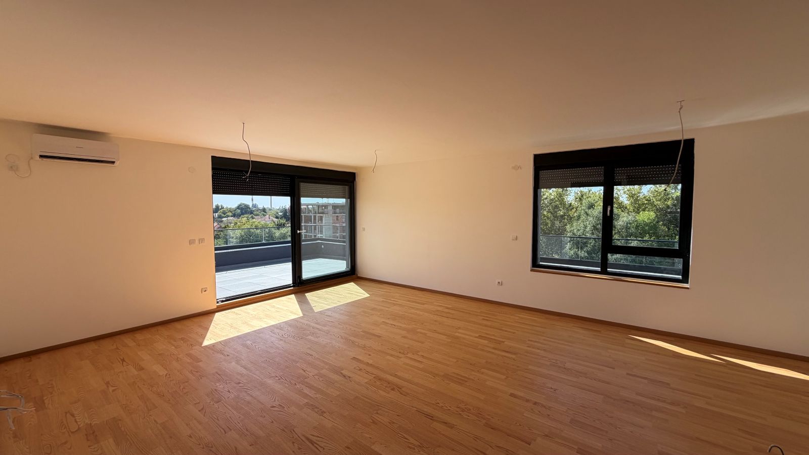 Petosoban penthouse stan u novogradnji na Lesnini s_1195